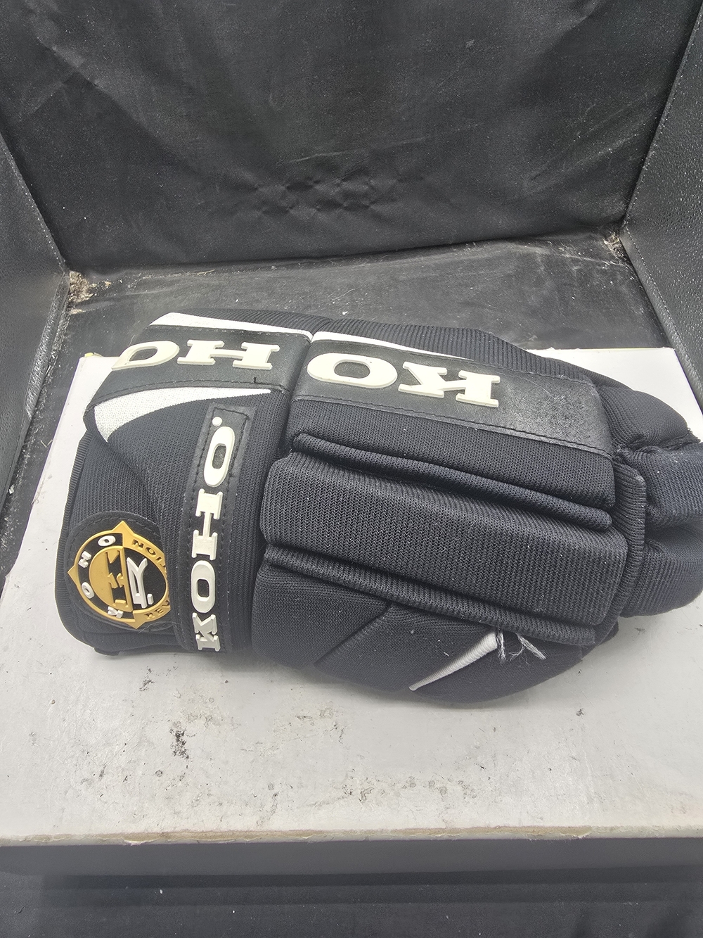 KOHO Men's Black Hockey Glove - Left Hand